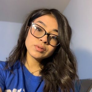 Meet your Posher, Yulisa